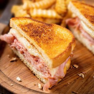 Retail miga mechada queso gauda & cheddar